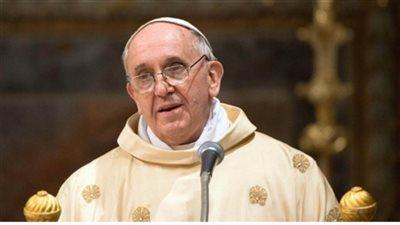 بابا الفاتيكان يمازح الجراح: متى موعد إجراء العملية الجراحية الثالثة؟