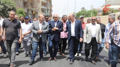 محافظ الجيزة خلال جوله ميدانية.. يتفقد أعمال تطوير طرق طراد النيل والمنصورية