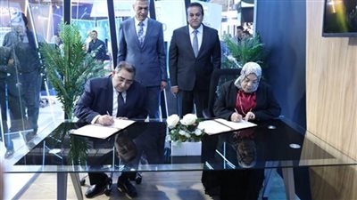 عبدالغفار ورئيس هيئة الشراء الموحد يشهدان توقيع بروتوكول تعاون بين 