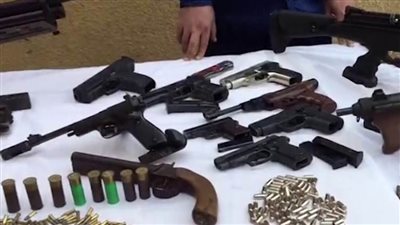 ضبط 11 سلاحا ناريا وتنفيذ 127 حكما قضائيا متنوعا في حملة أمنية موسعة بسوهاج