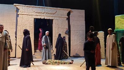 الحلم الخفي في العرض المسرحي 