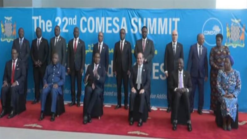 صورة تذكارية لقادة