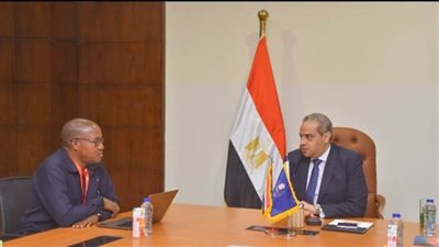 رئيس هيئة الدواء يلتقي مدير المجلس القومي للرقابة على الأدوية بناميبيا