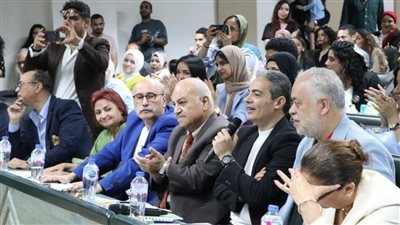 نقيب الإعلاميين يحكم مشروعات التخرج للأكاديمية الدولية لعلوم الإعلام