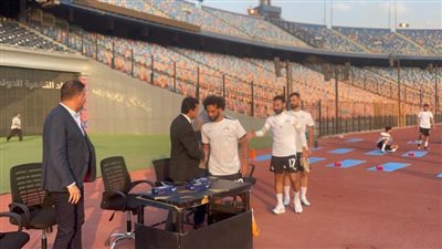 وزير الرياضة يؤازر لاعبي المنتخب الوطني والجهاز الفني