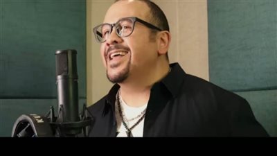 هشام عباس يغني أغنية دعائية جديدة لفيلم 
