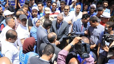 محافظ سوهاج يتفقد القافلة التنموية الشاملة لمؤسسة 