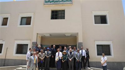 سفير الاتحاد الأوروبي يتفقد المشروعات التنموية بسمالوط.. صور 