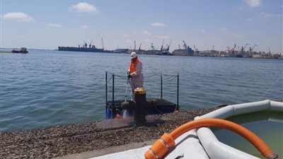 اقتصادية قناة السويس: نجاح مناورة افتراضية لمكافحة تلوث بترولي بميناء غرب بورسعيد