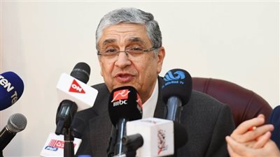 شاكر: مصر أصبحت مركزًا محوريًا للربط الكهربائي