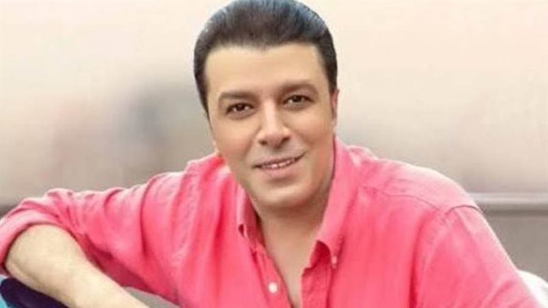 الفنان مصطفى كامل