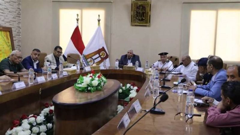 في اجتماع موسع الزملوط