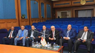 اجتماع عاجل بين وزير التعليم ومديري المديريات ورؤساء لجان امتحانات الثانوية العامة