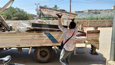 حملة مكبرة لإزالة الإعلانات المخالفة بشوارع بيلا في كفر الشيخ