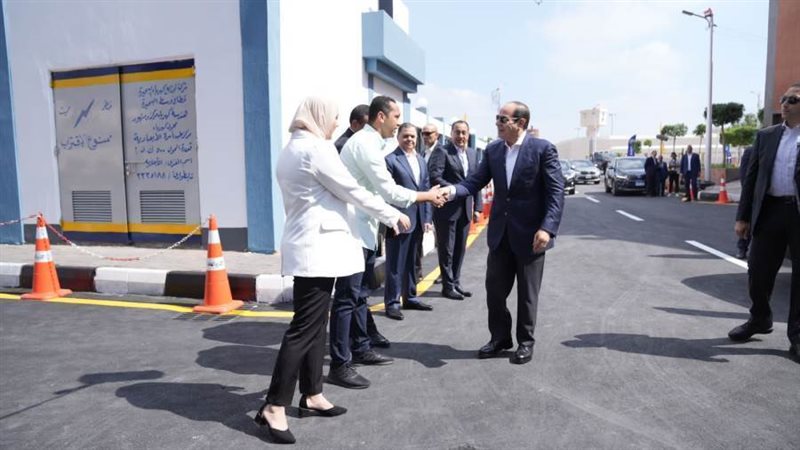 الرئيس السيسي يتفقد