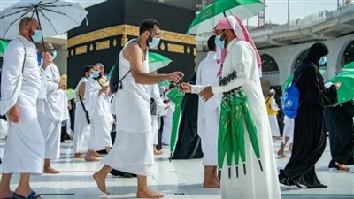  توزيع مظلات شمسية على الحجاج.. وتهيئة الطرق المؤدية للمشاعر المقدسة بتقنية الاهتزازات التحذيرية