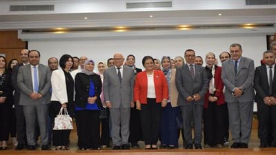 محافظ بورسعيد يدشن المبادرة الرئاسية 