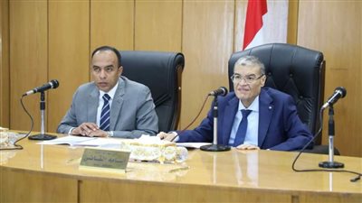 محافظ المنيا يشدد على الالتزام بالجدول الزمني والجودة بمشروعات حياة كريمة 