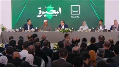 عاجل| الرئيس يستمع لشرح مفصل عن المواد التعليمية في الجامعة التكنولوجية بمدينة برج العرب