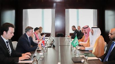 السعودية والمملكة المتحدة تبحثان تعزيز التعاون في مجال جودة الرعاية الصحية