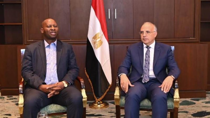 وزير الري مع مايك