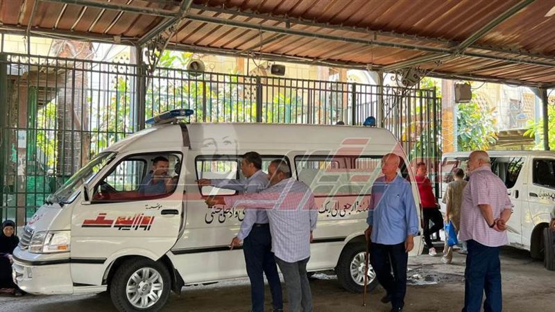 وصول جثمان الكاتب