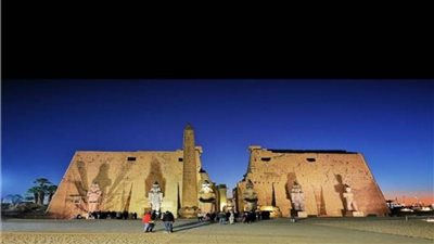 شراء تذاكر دخول بالمواقع الأثرية في الأقصر يسمح بالكروت البنكية 
