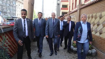 محافظ الجيزة يتفقد سير امتحانات الثانوية العامة بالدقي والعجوزة