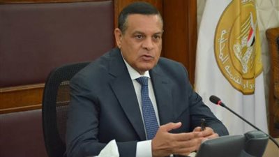 وزير التنمية المحلية يشيد بمستوى نسب التنفيذ 