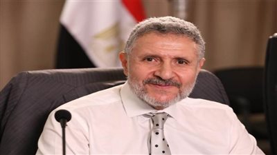 نجاد البرعي يقترح إعادة نظام انتخاب عمداء الكليات