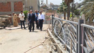 محافظ القليوبية يتفقد المصانع بمطقتي الشروق والصفا الصناعية بالخانكة