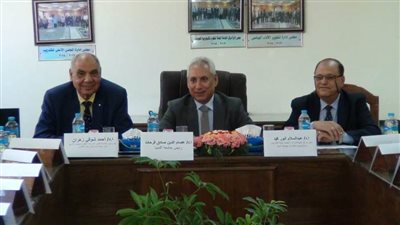 رئيس جامعة المنيا يفتتح تدريب أعضاء هيئة التدريس الراغبين في الترشح لمنصب العميد
