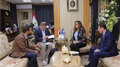 محافظ دمياط تبحث ماتم تنفيذه على أرض الواقع بمشروع التنمية الحضرية المتكاملة 