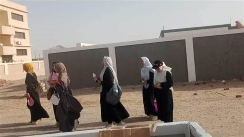 توافد طلاب الثانوية