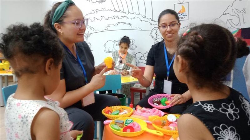 طلبة صيدلة جامعة