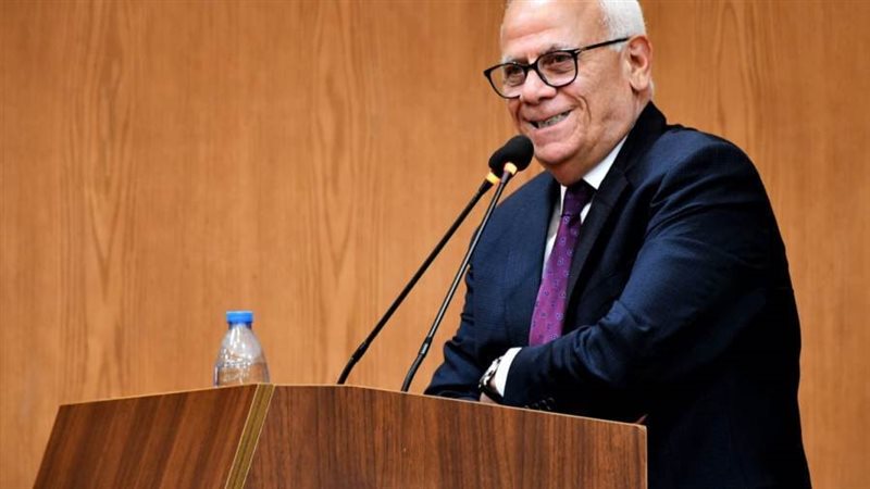 محافظ بورسعيد خلال