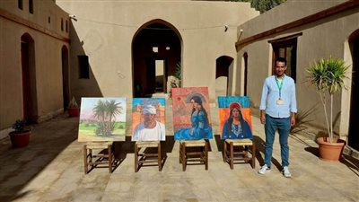 عودة منحة شباب الفنانين بمراسم حسن فتحى في الأقصر