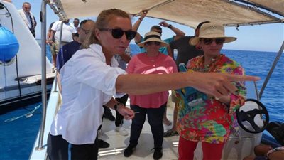 وزيرة البيئة تشهد أولى جلسات التدريب العملي لتحليل سلوك القروش بالبحر الأحمر