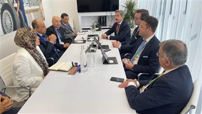 وزير الطيران يلتقي كبرى شركات صناهة الطيران في ختام معرض لوبورجيه بباريس