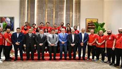 وزير الرياضة يكرم أبطال مصر في التايكوندو وألعاب القوى والاسكواش