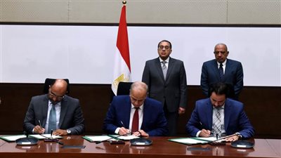 مدبولي يشهد توقيع عقد لتوريد غاز الهيدروجين وإنشاء وحدة خاصة لتجهيزه وتسويقه