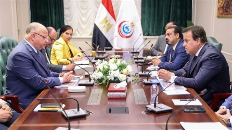 لقاء وزير الصحة ومحافظ