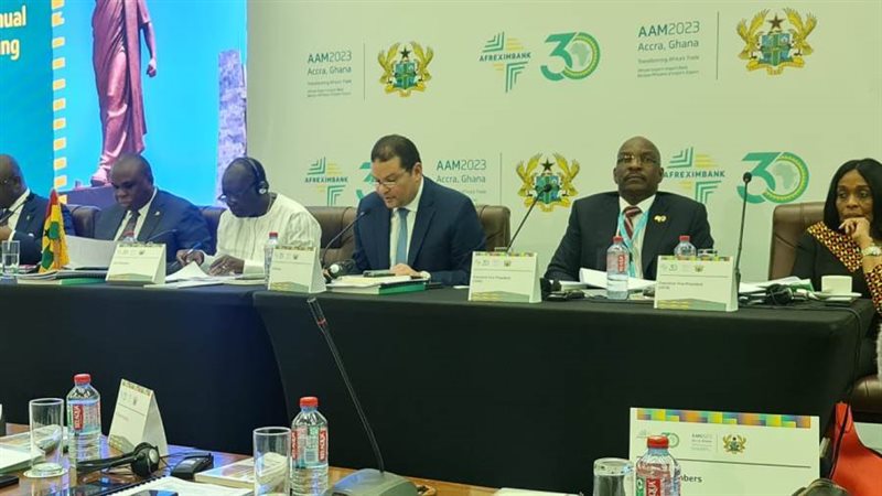 خلال الاجتماع