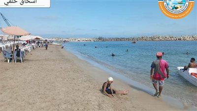 شواطئ الإسكندرية اليوم ترفع الرايات الخضراء.. اعرف السبب