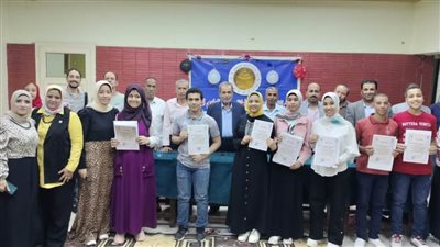 حزب الشعب الجمهوري بالوادي الجديد يحتفل بتكريم أوائل الإعدادية العامة والأزهرية