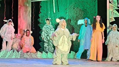 قيمة العقل وأهمية التعاون في عرض «مملكة القرود» لمسرح الطفل بالسويس