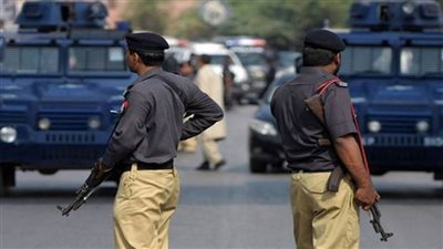 مقتل وإصابة 3 من الشرطة الباكستانية في تفجير انتحاري جنوب غرب البلاد