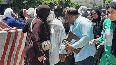 انهيار طلاب الثانوية العامة بالشرقية لصعوبة امتحان الكيمياء