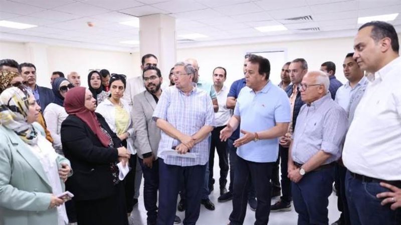 وزير الصحة بمستشفى