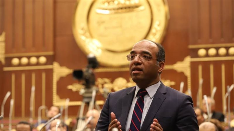 النائب علي مهران